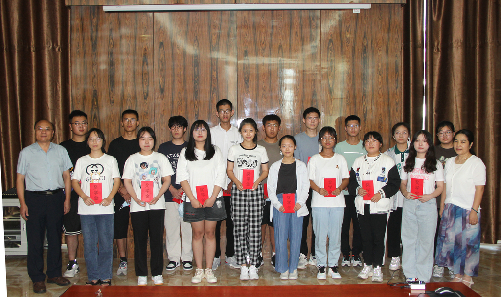 williamhill集团举行2022年职工子女高考奖学金发放仪式